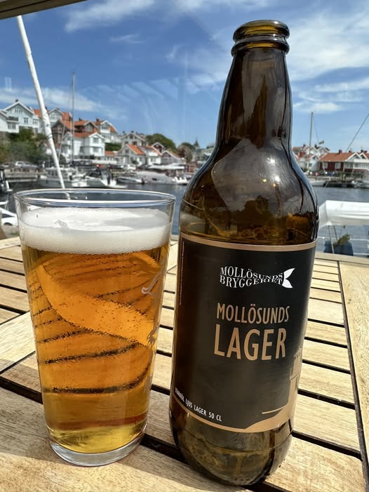 Mollösunds Lager med ölglas