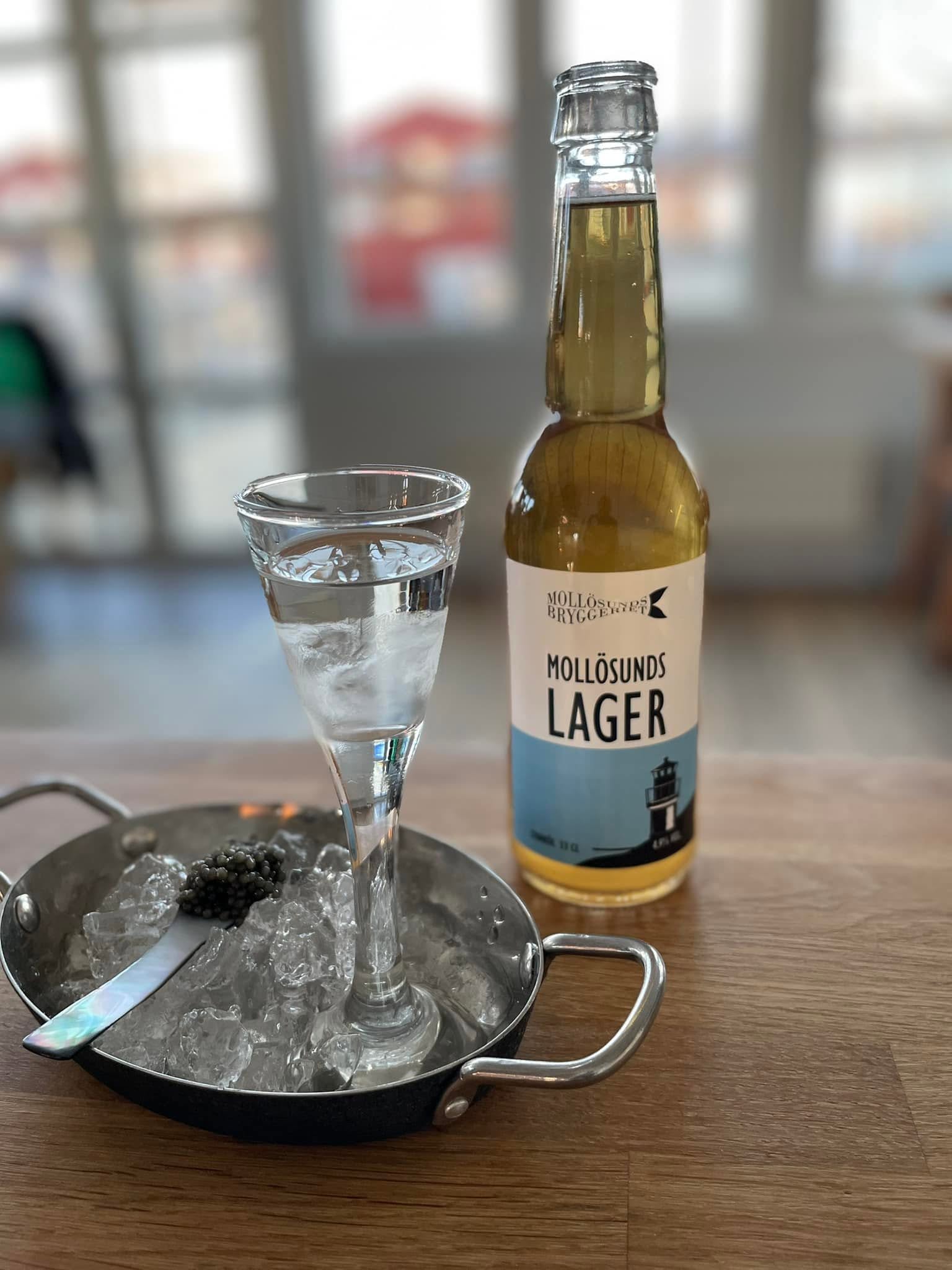 Mollösunds Lager serverad vid bord